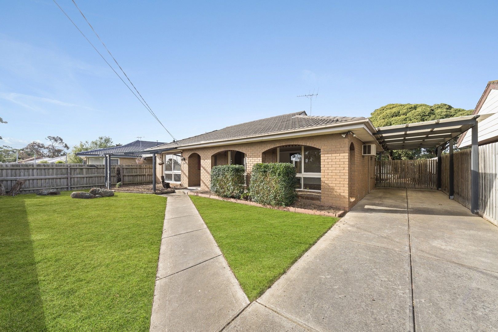 4 bedrooms House in 525 Frankston-Dandenong Road CARRUM DOWNS VIC, 3201