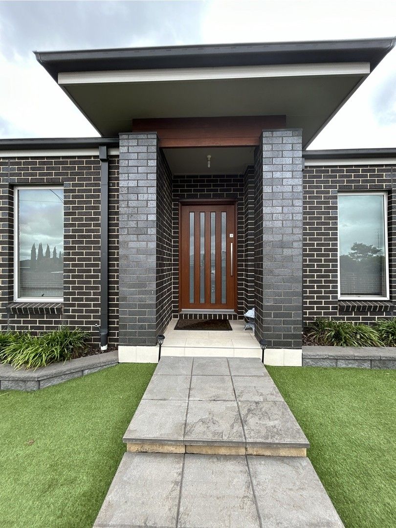2 bedrooms Apartment / Unit / Flat in 1/40 Pope Street HAMILTON VIC, 3300