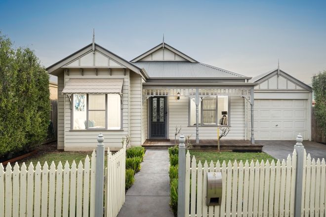 Picture of 28 Kerford Crescent, POINT COOK VIC 3030