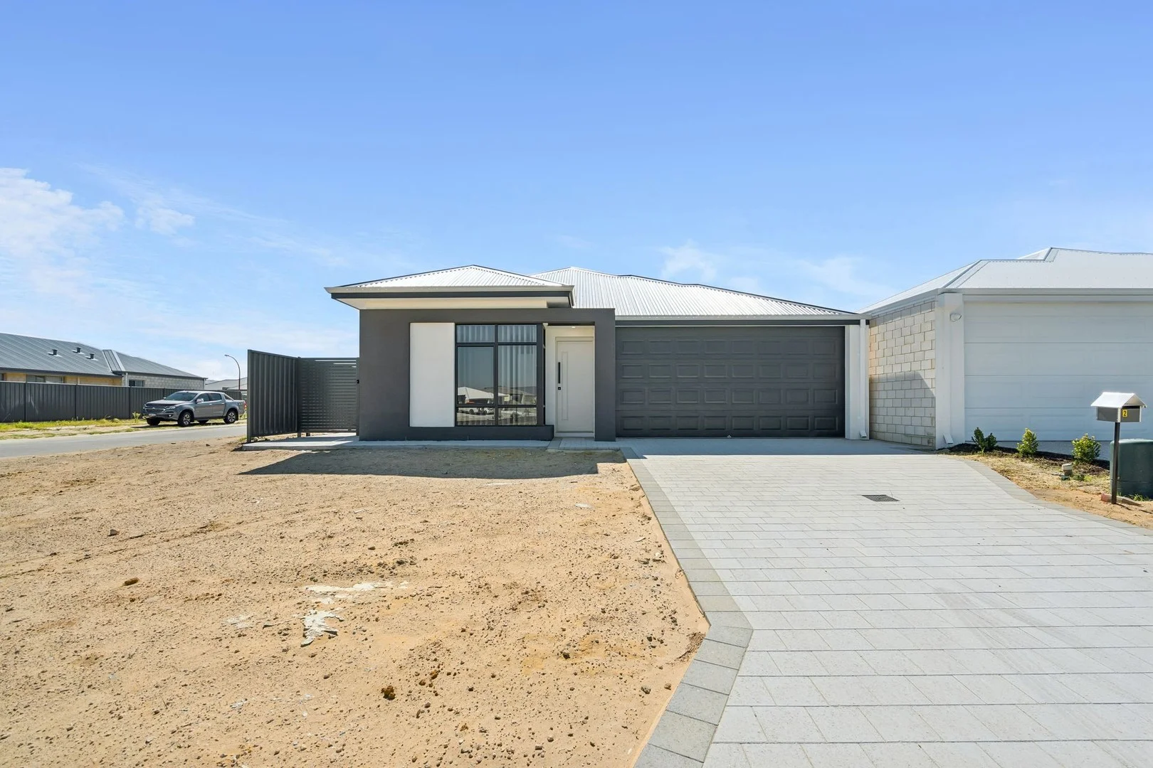 2 Holeywell Street, Maddington WA 6109