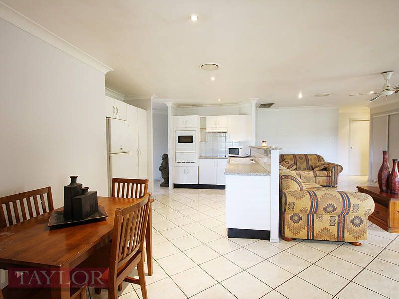 8 Allen Court, Singleton NSW 2330, Image 2