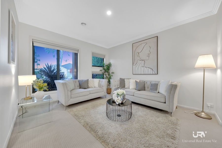 14 Rosleigh Drive, Craigieburn VIC 3064, Image 2