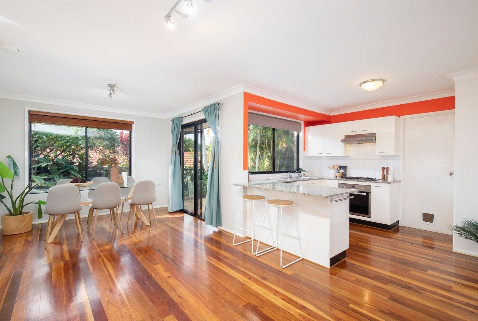 4 bedrooms House in 63 Ocean Street DUDLEY NSW, 2290