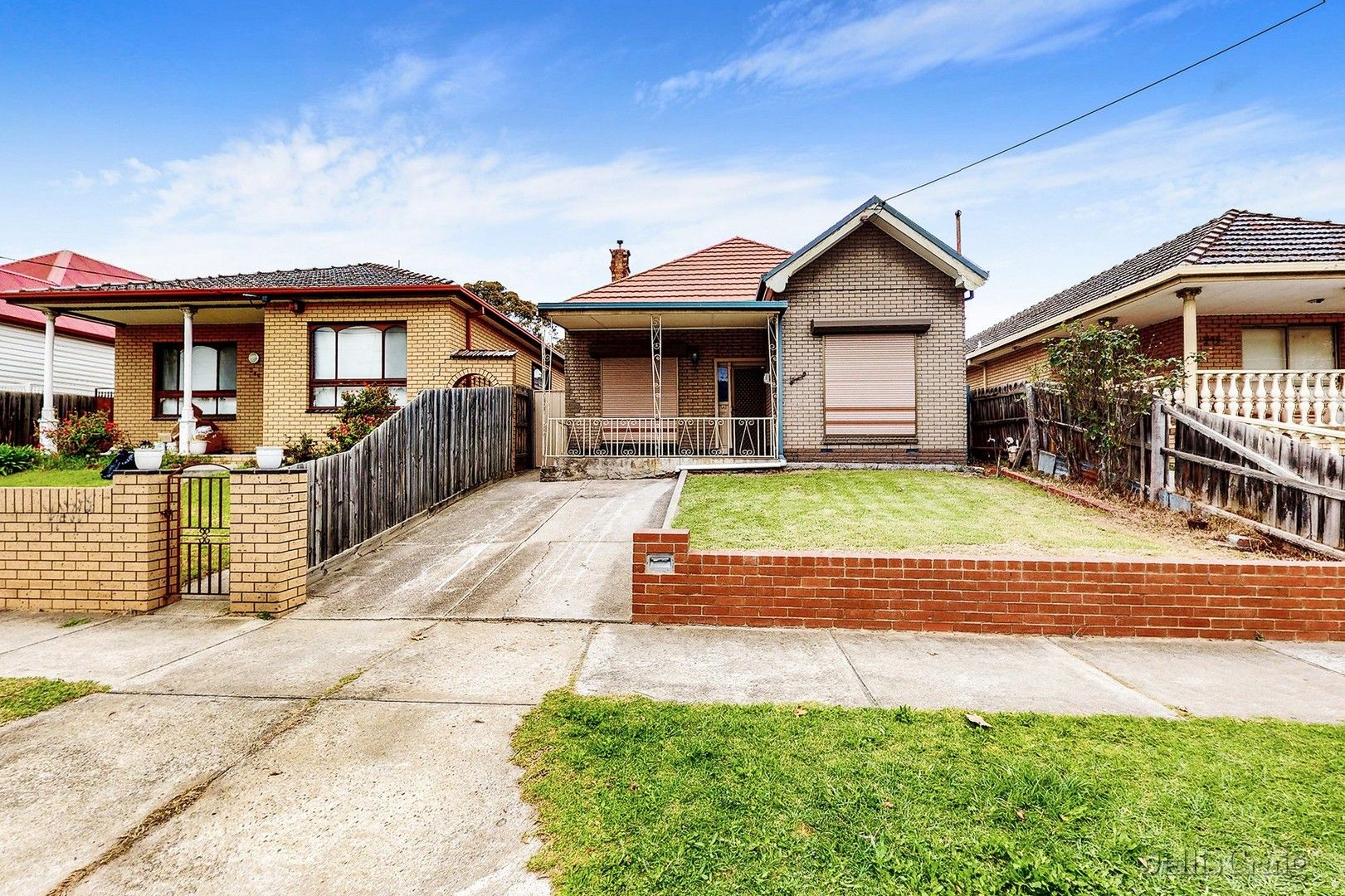 4 bedrooms House in 247 Maribyrnong Road ASCOT VALE VIC, 3032