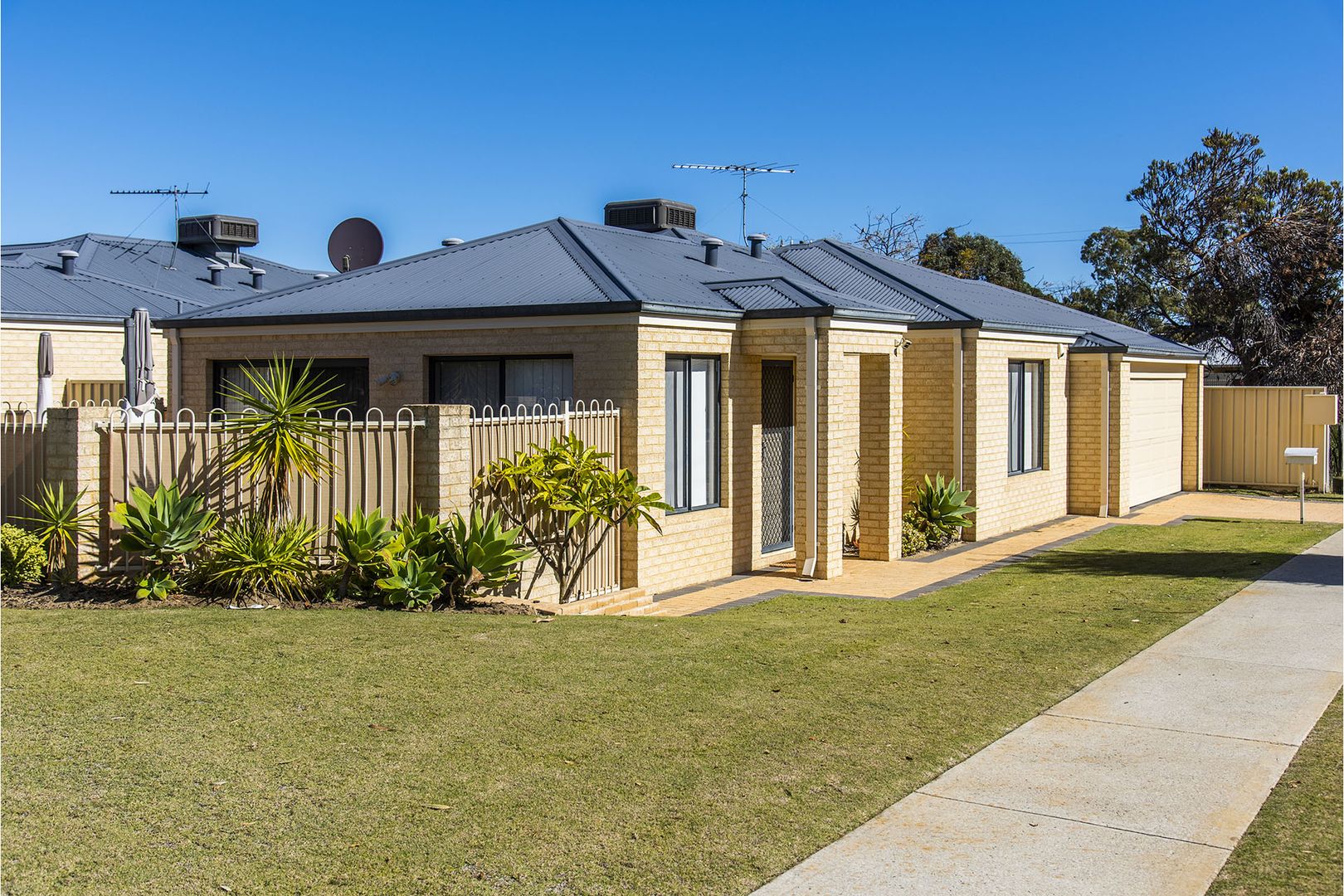 3 bedrooms House in 47 Elward Way BALGA WA, 6061