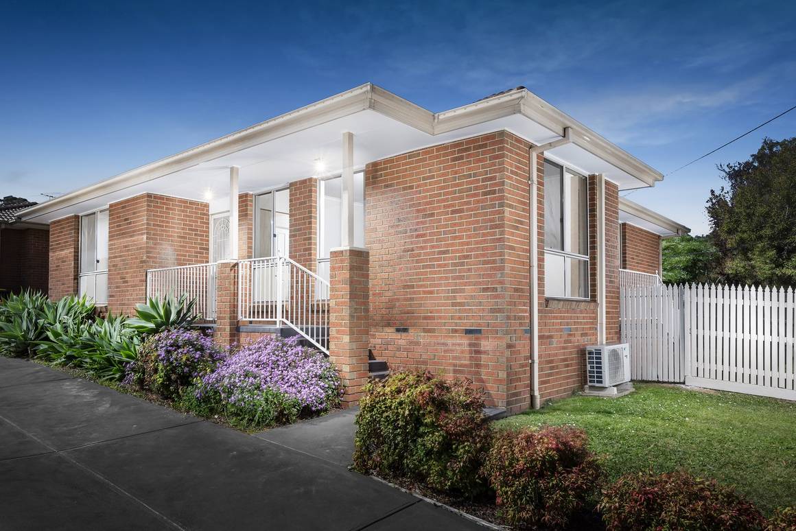 Picture of 1/145 Ferntree Gully Road, MOUNT WAVERLEY VIC 3149