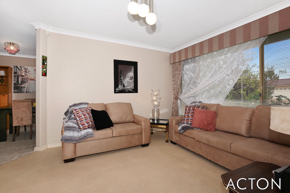 1/12 Kestrel Close, Halls Head WA 6210, Image 1