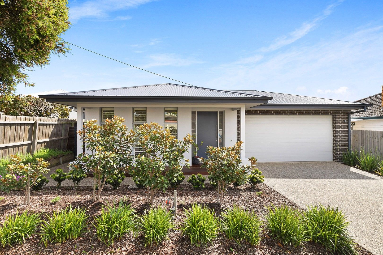 3 bedrooms House in 16 Fraser Street HERNE HILL VIC, 3218