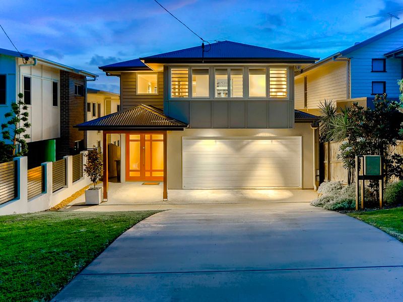 10 Highlands Street, Wavell Heights Property History & Address