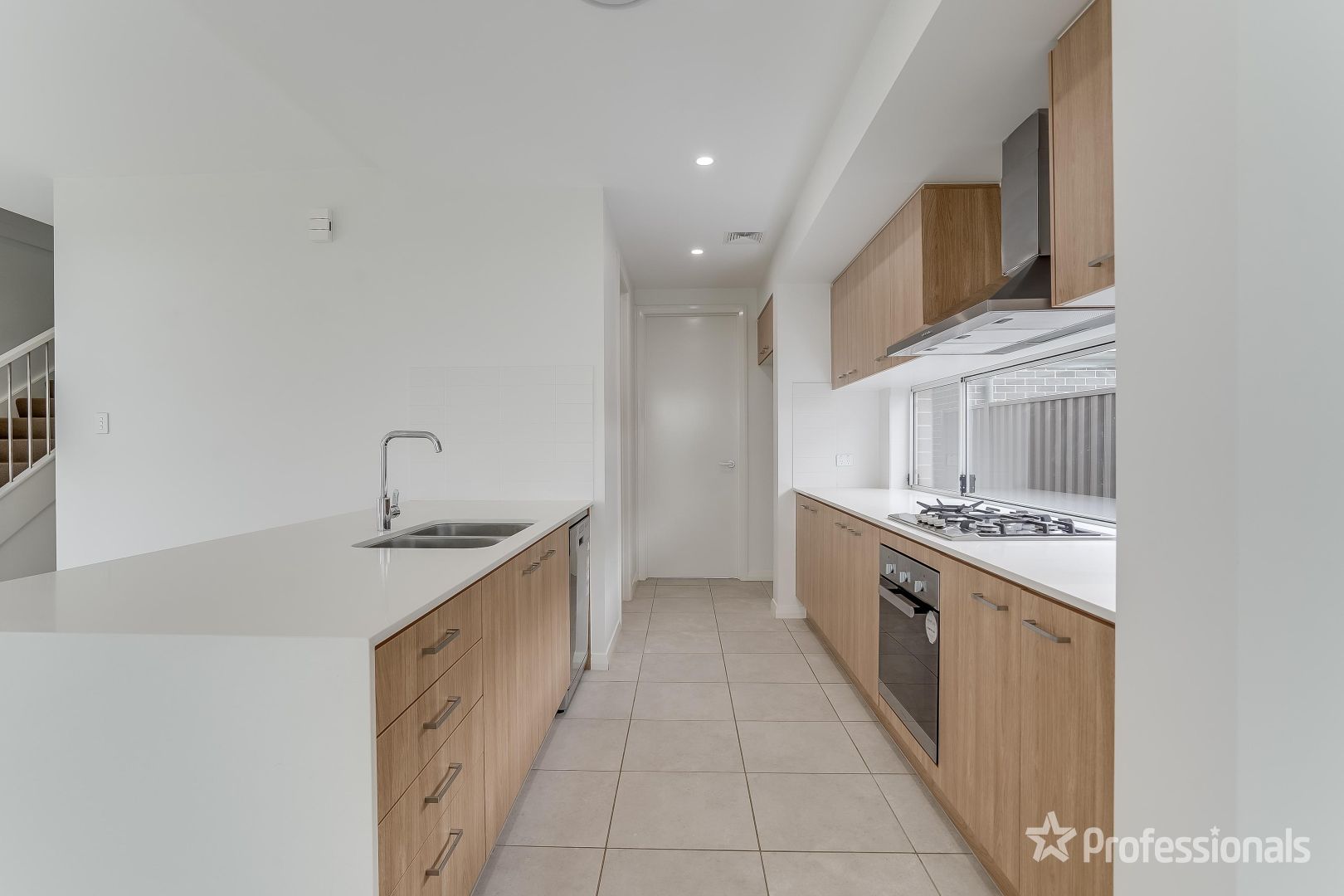 3 Vines Way, Catherine Field NSW 2557, Image 2