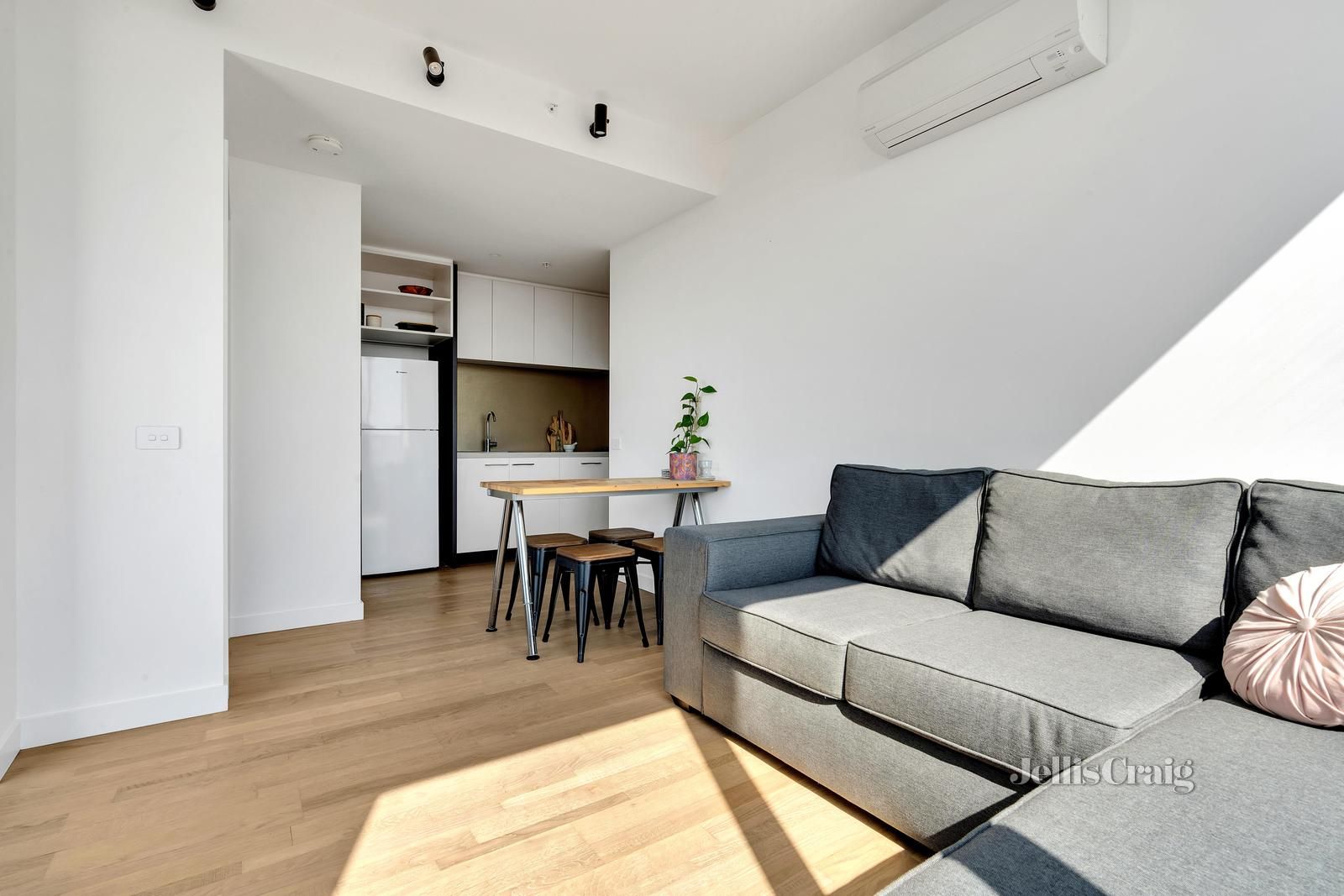 2 bedrooms Apartment / Unit / Flat in 508/288 Albert Street BRUNSWICK VIC, 3056