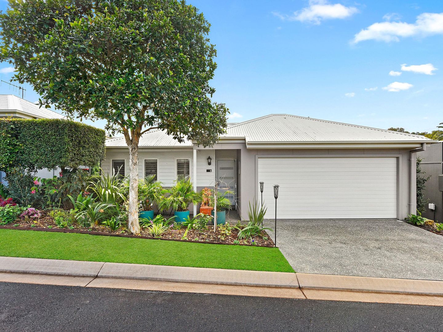 4 Arafura Street, Lake Cathie NSW 2445