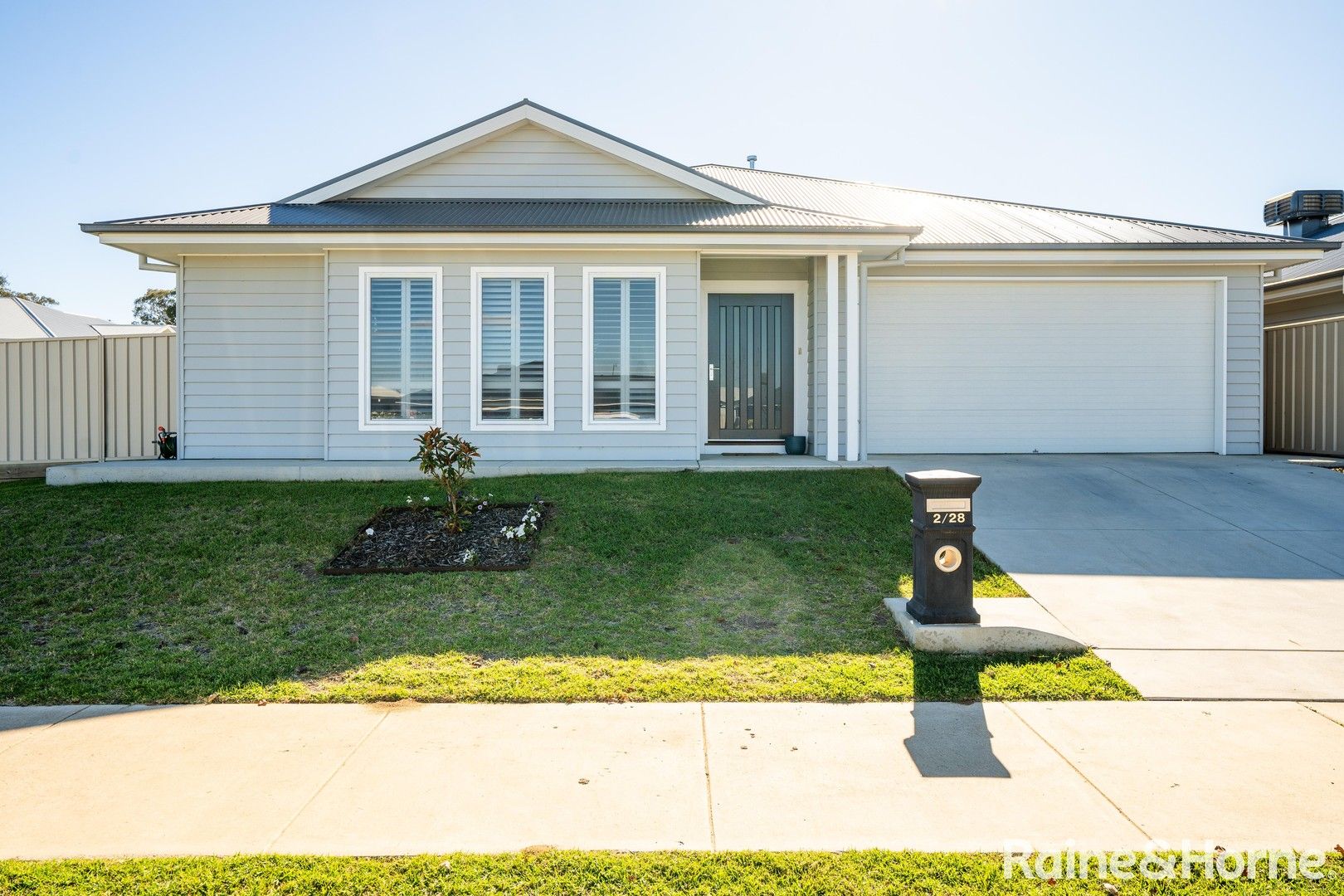 2/28 Cootamundra Boulevard, Gobbagombalin NSW 2650, Image 0