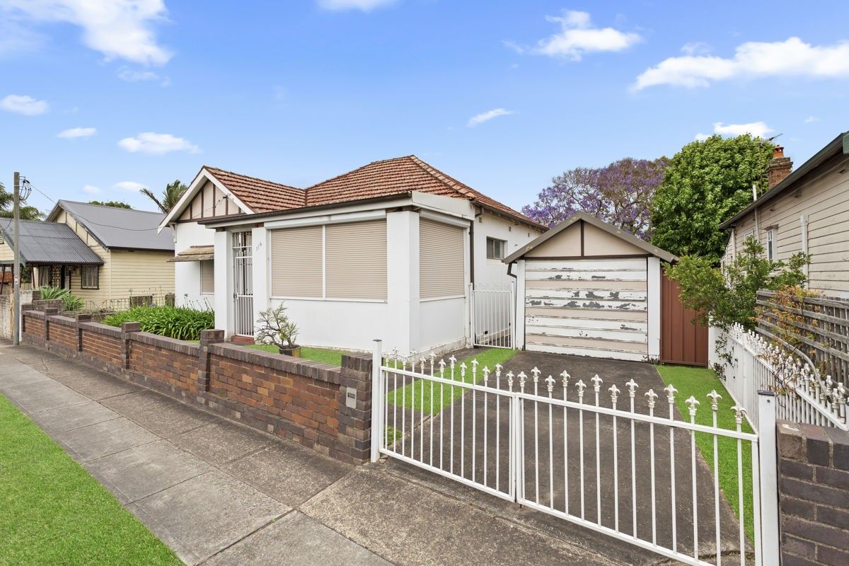 4 bedrooms House in 116 Woodville Road GRANVILLE NSW, 2142