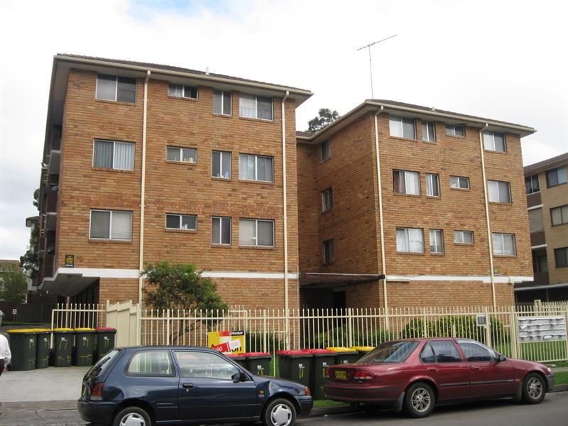 2 bedrooms Apartment / Unit / Flat in 11 Forbes Street WARWICK FARM NSW, 2170