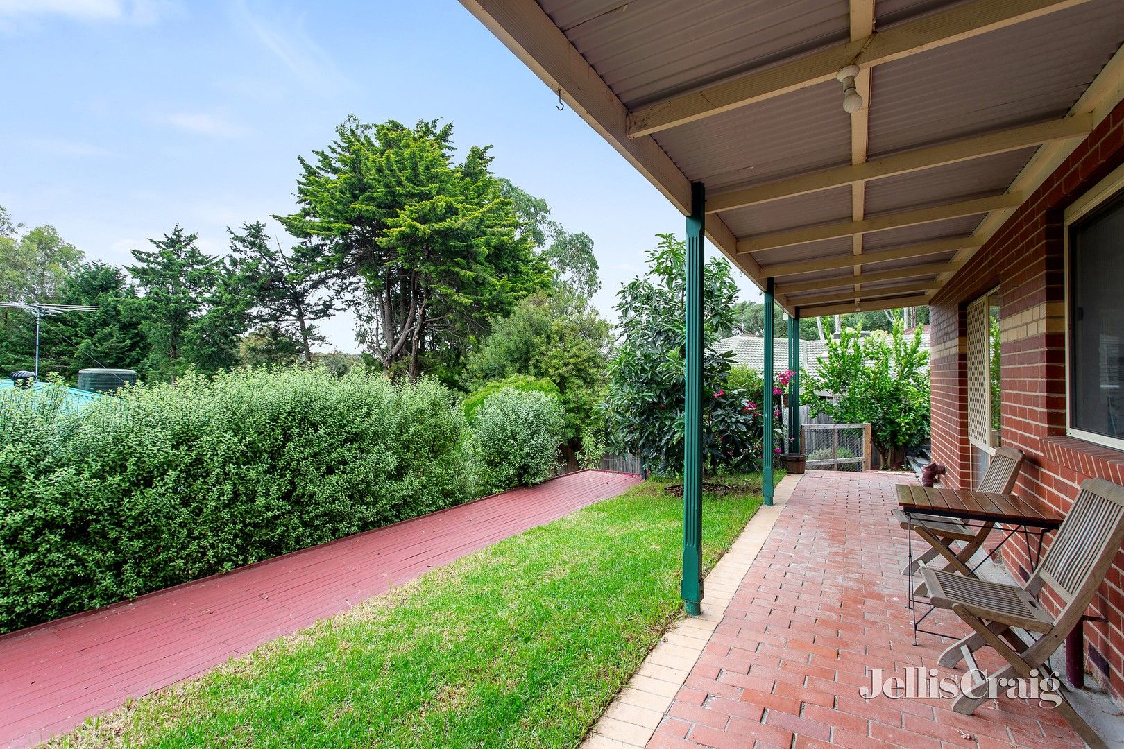 2/27 Tamboon Dr, St Helena VIC 3088, Image 0