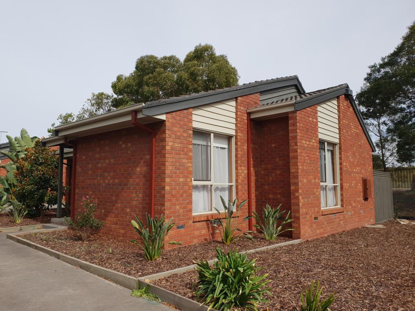 2 bedrooms Apartment / Unit / Flat in 1/51 Storey Road RESERVOIR VIC, 3073
