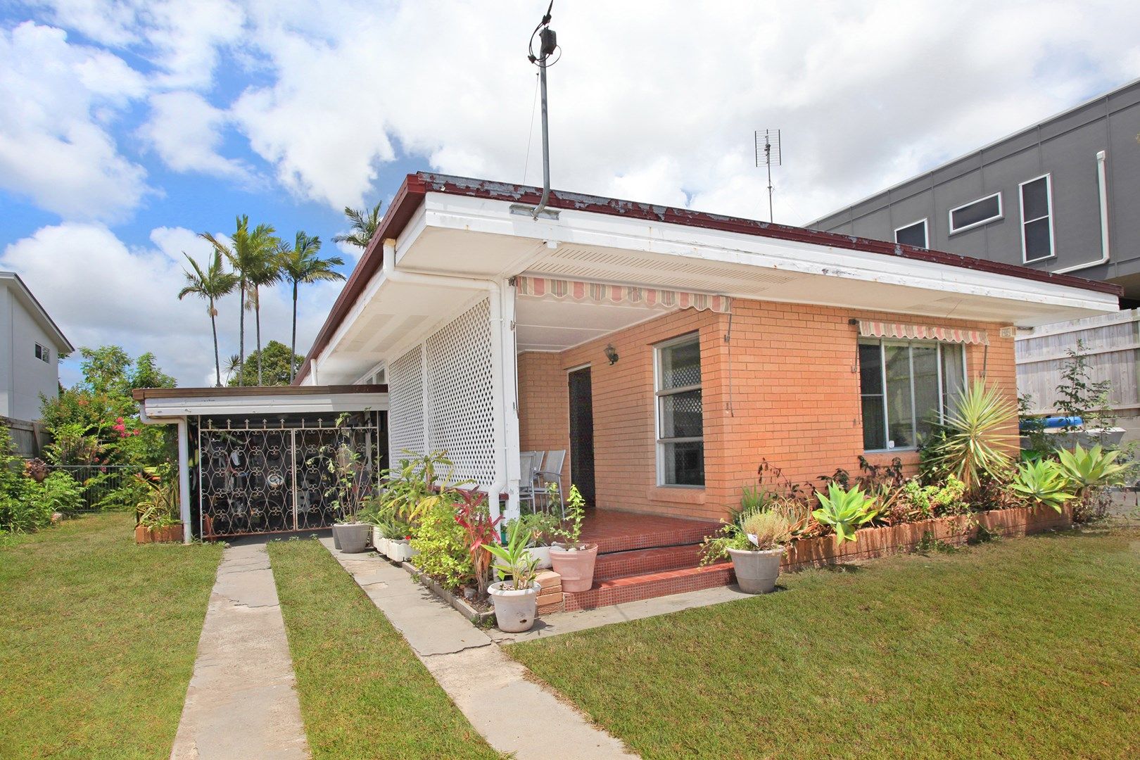 17 Broadwater Avenue, Maroochydore QLD 4558 House For Rent 600