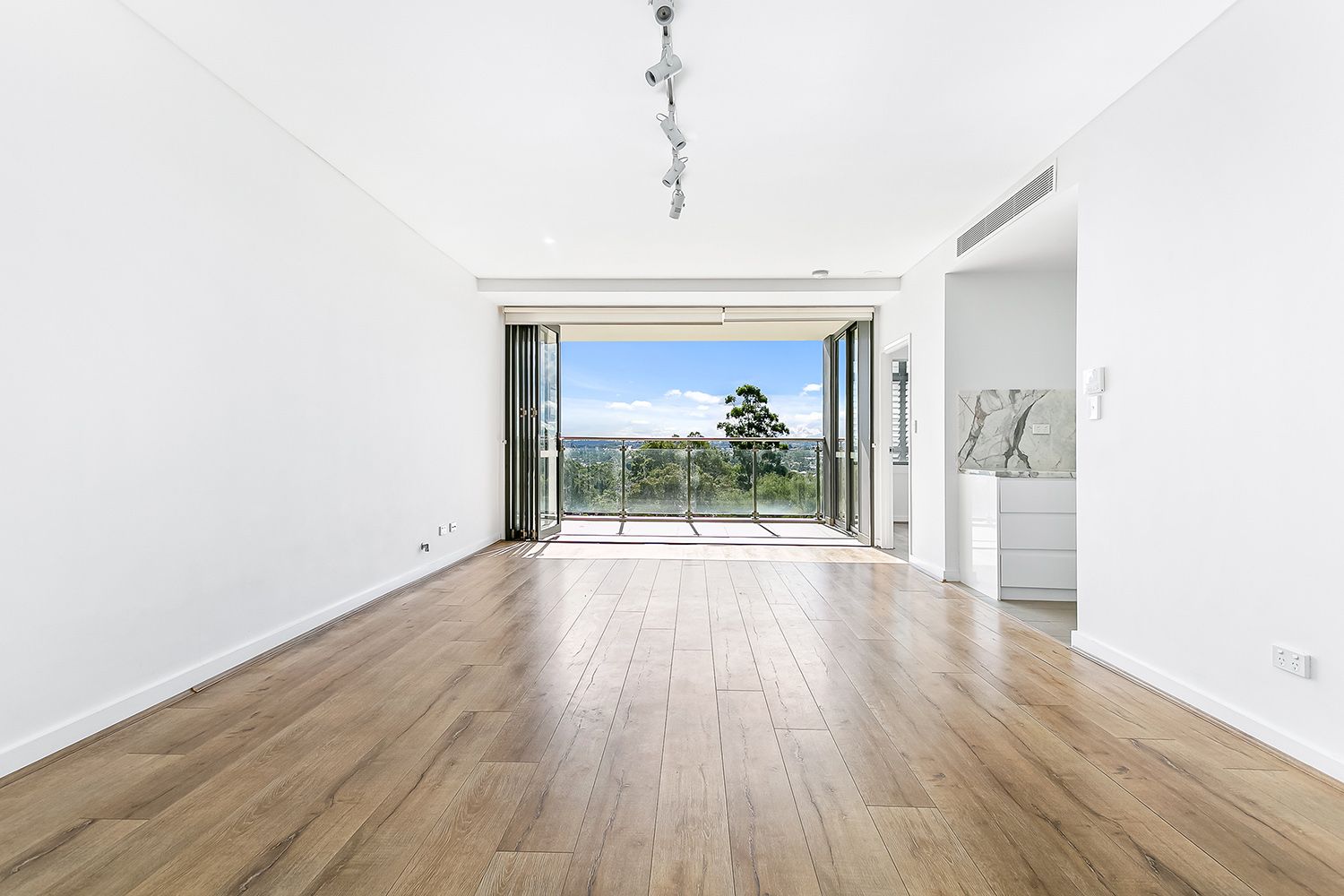 1 bedrooms Apartment / Unit / Flat in 502/5-11 Meriton Street GLADESVILLE NSW, 2111