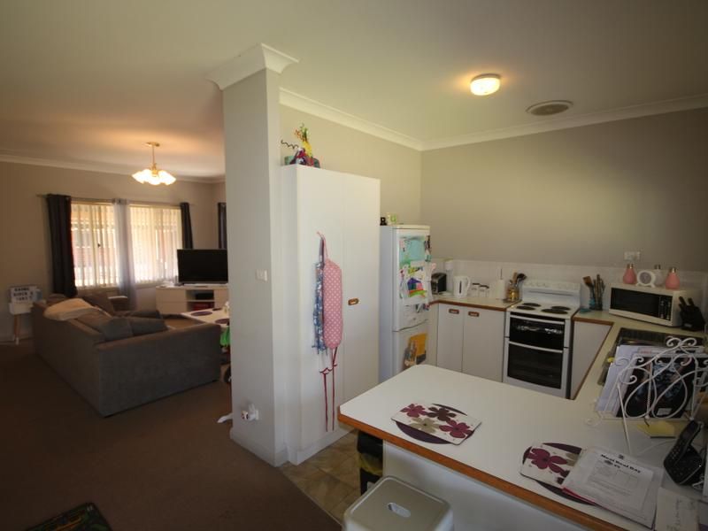 2/27 Guernsey Street, Scone NSW 2337, Image 2