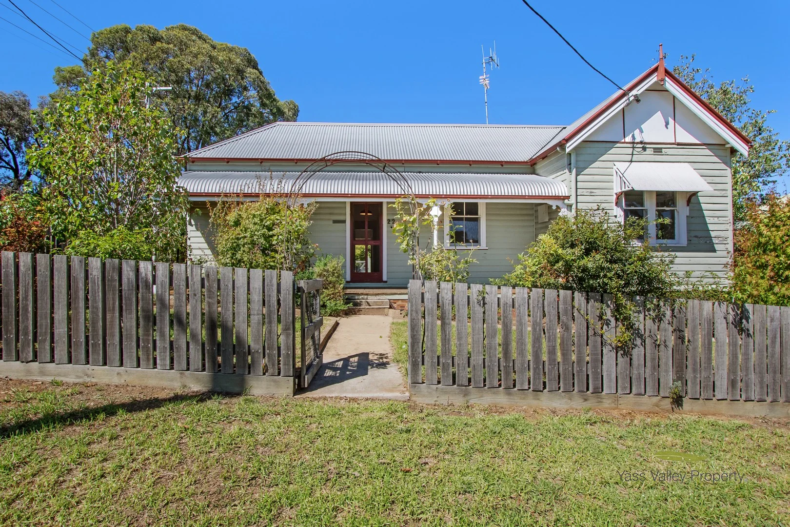 22 Browne Street, Yass NSW 2582