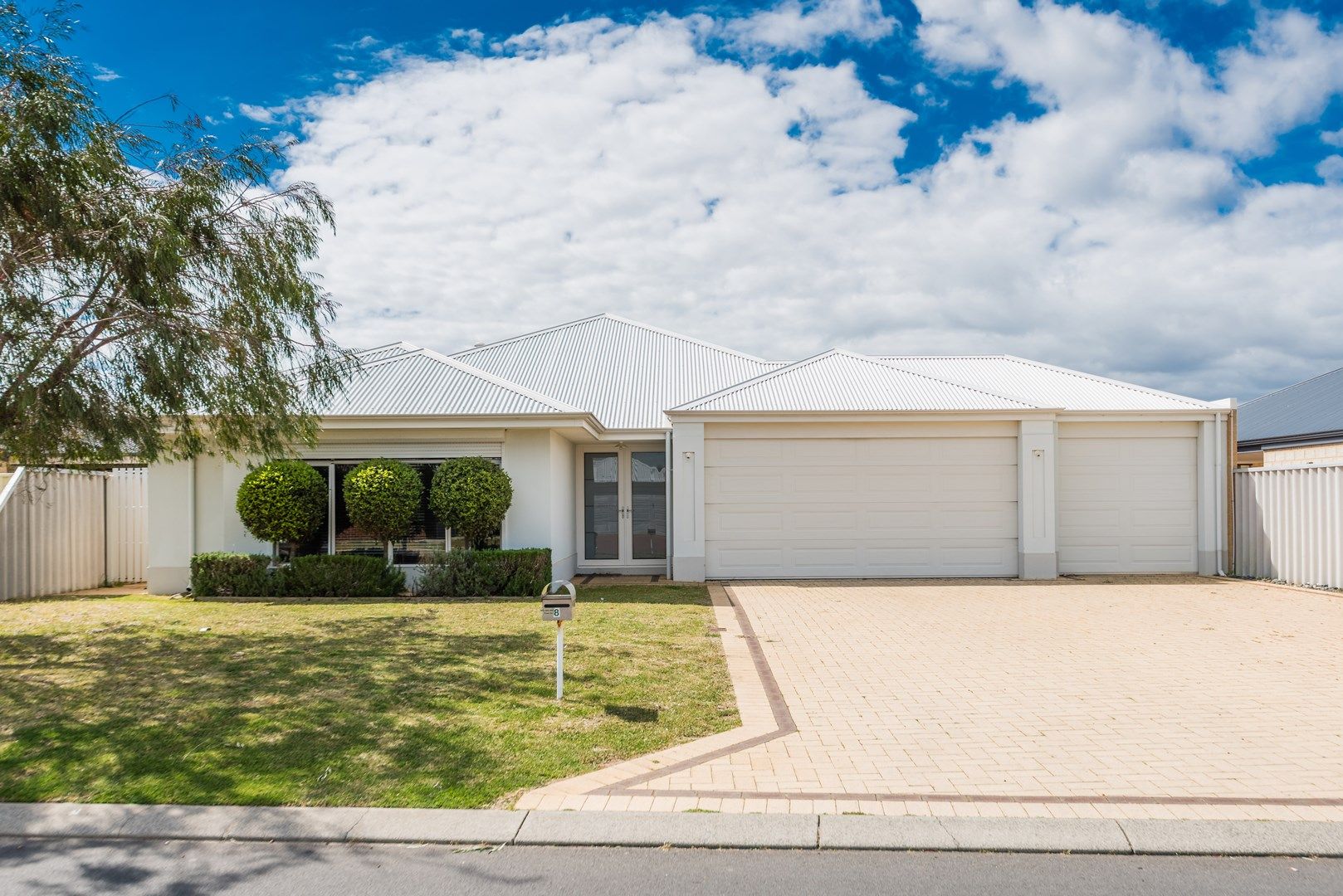 8 Claymore Loop, Dalyellup WA 6230, Image 0