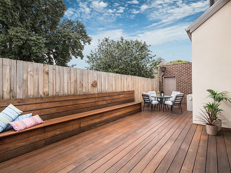 2/3 Bronte Court, Hampton VIC 3188, Image 2