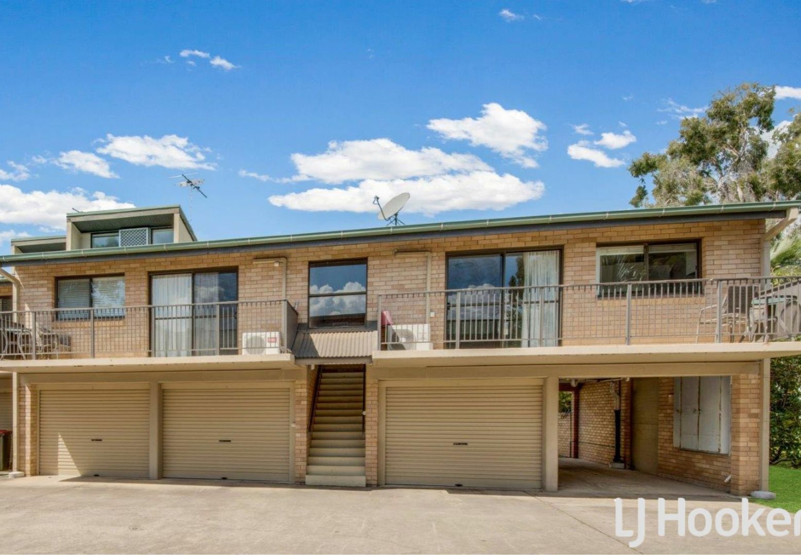 1/208-212 Oaka Street, South Gladstone QLD 4680, Image 1