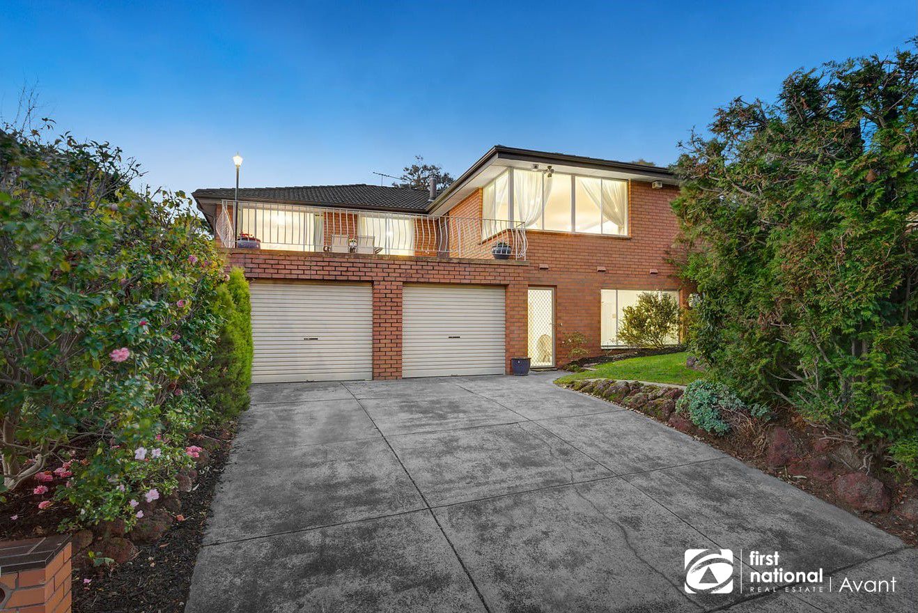 6 bedrooms House in 21 Gordon Road MOUNT WAVERLEY VIC, 3149