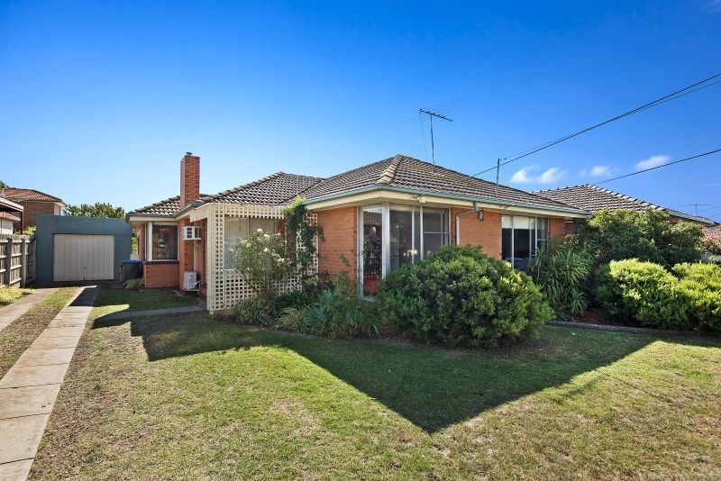 4 bedrooms House in 18 Moffatt Crescent HOPPERS CROSSING VIC, 3029