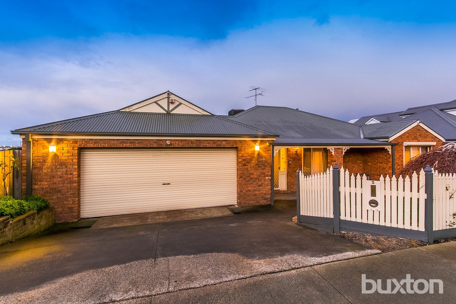 5 Dane Avenue, Bell Post Hill VIC 3215, Image 2