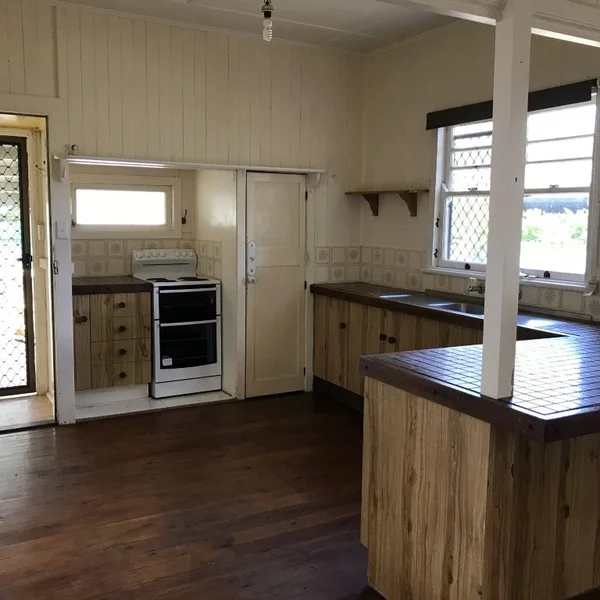 Additional image 3 of 10 Weetwood Street, Newtown QLD 4350