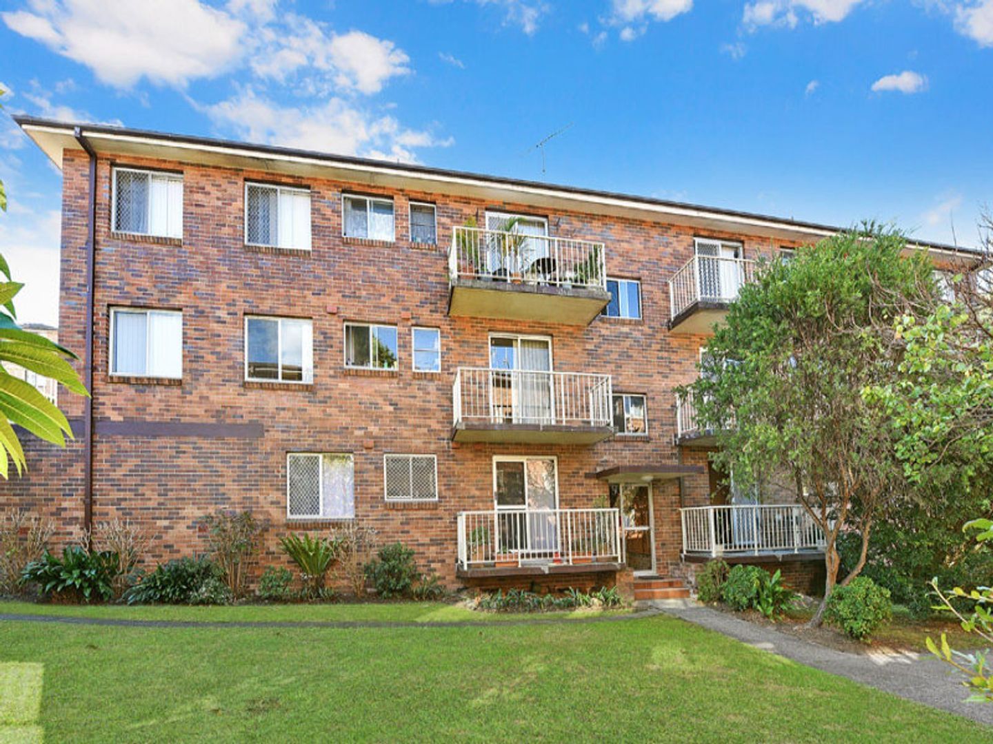 2 bedrooms Apartment / Unit / Flat in 12/81 Albert Street HORNSBY NSW, 2077