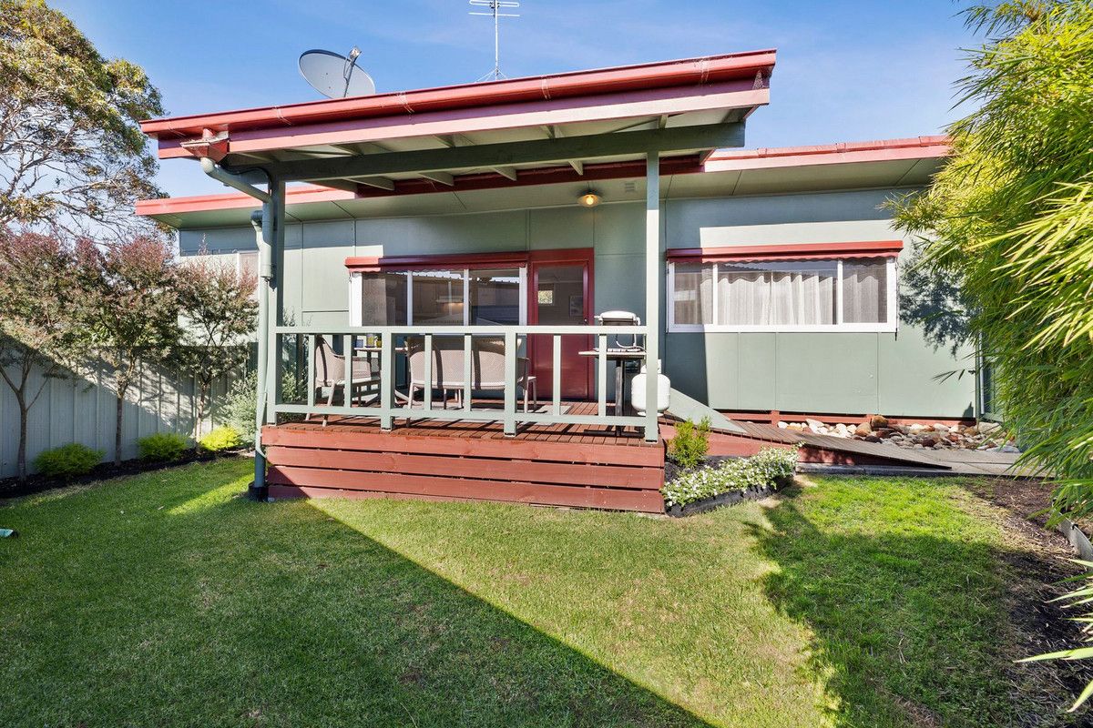 1 bedrooms Apartment / Unit / Flat in 35A Cowrie Road TORQUAY VIC, 3228