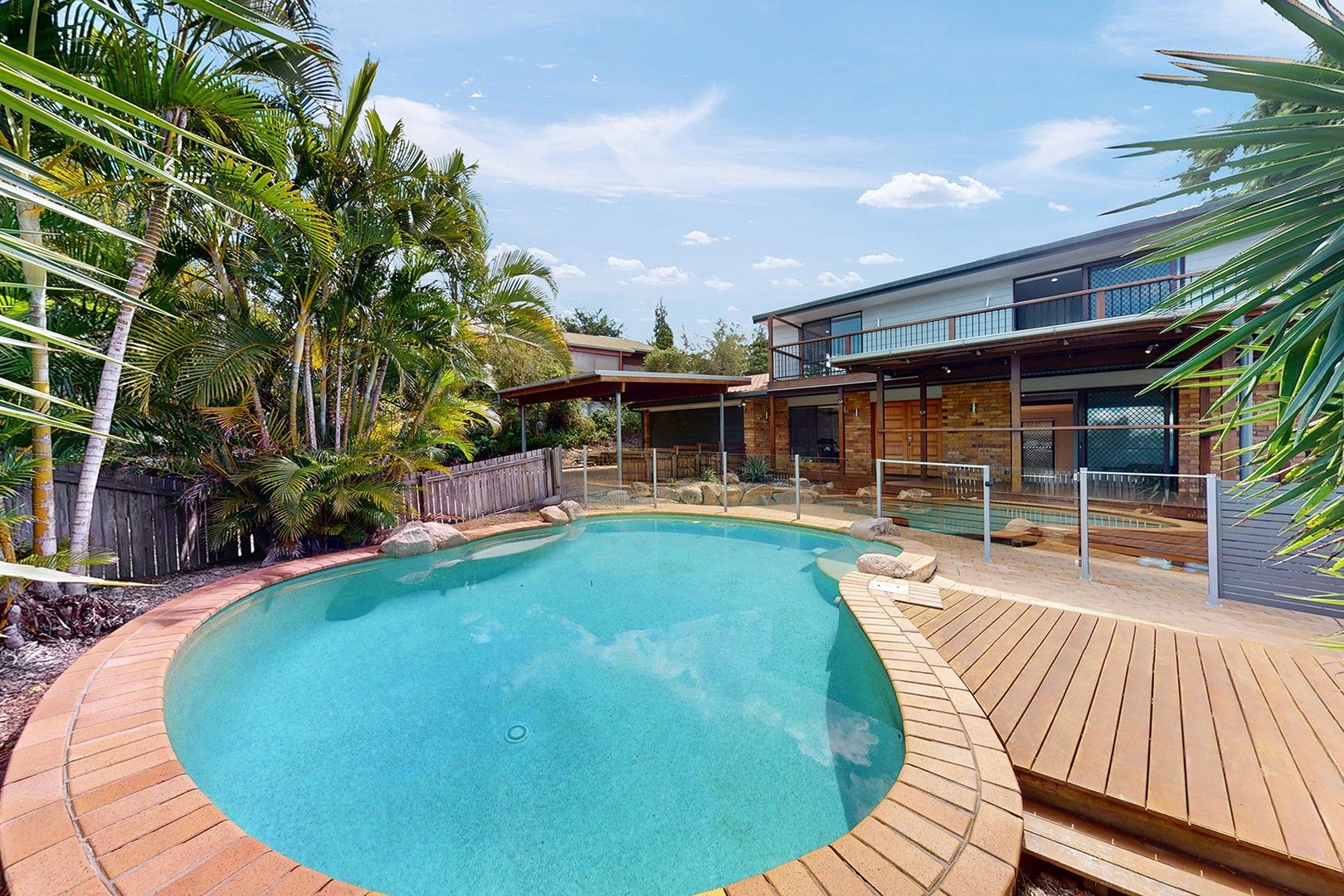 4 bedrooms House in 11 Dungory Street THE GAP QLD, 4061