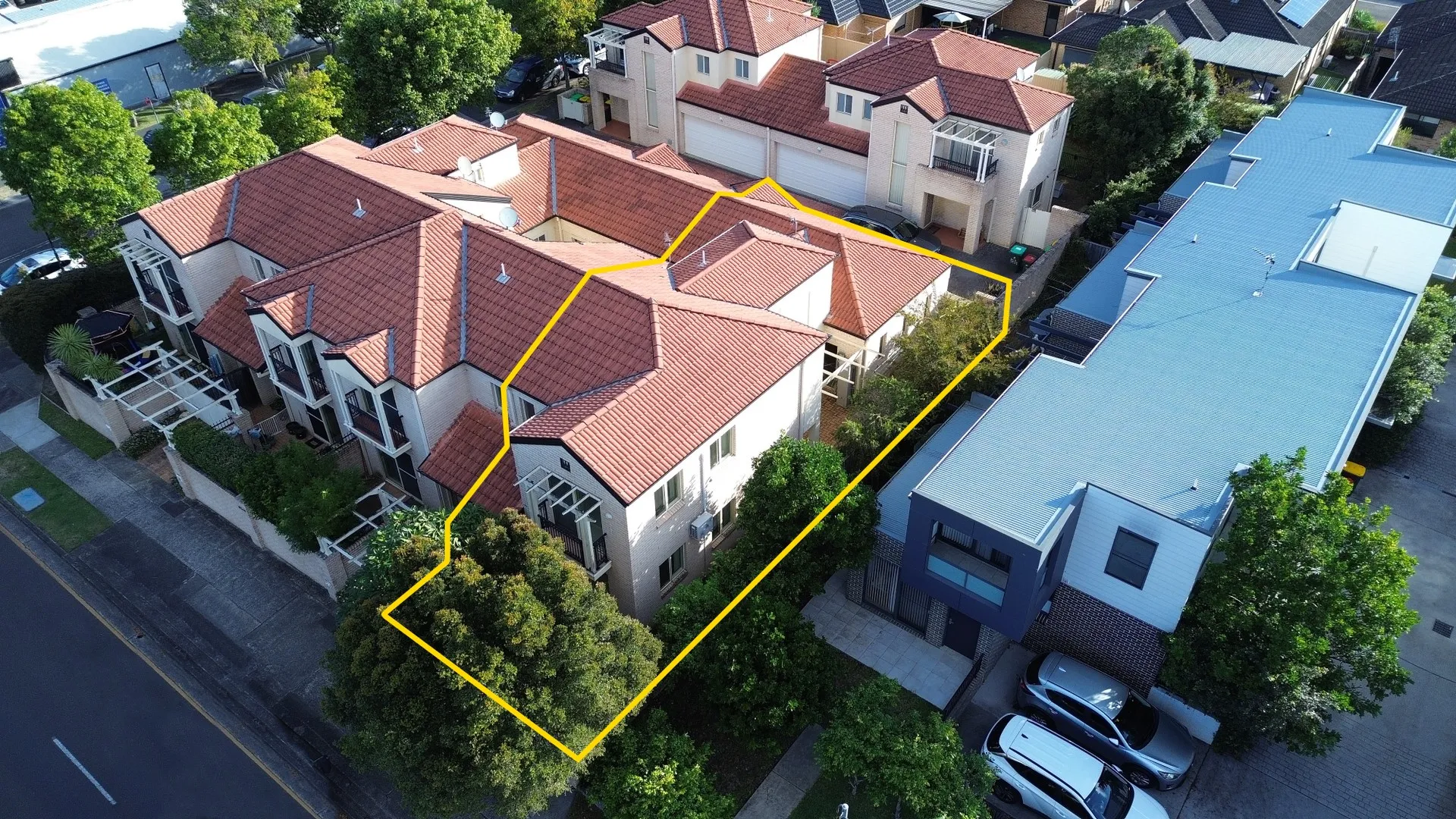 Impressive Oversized Townhouse!, Woonona