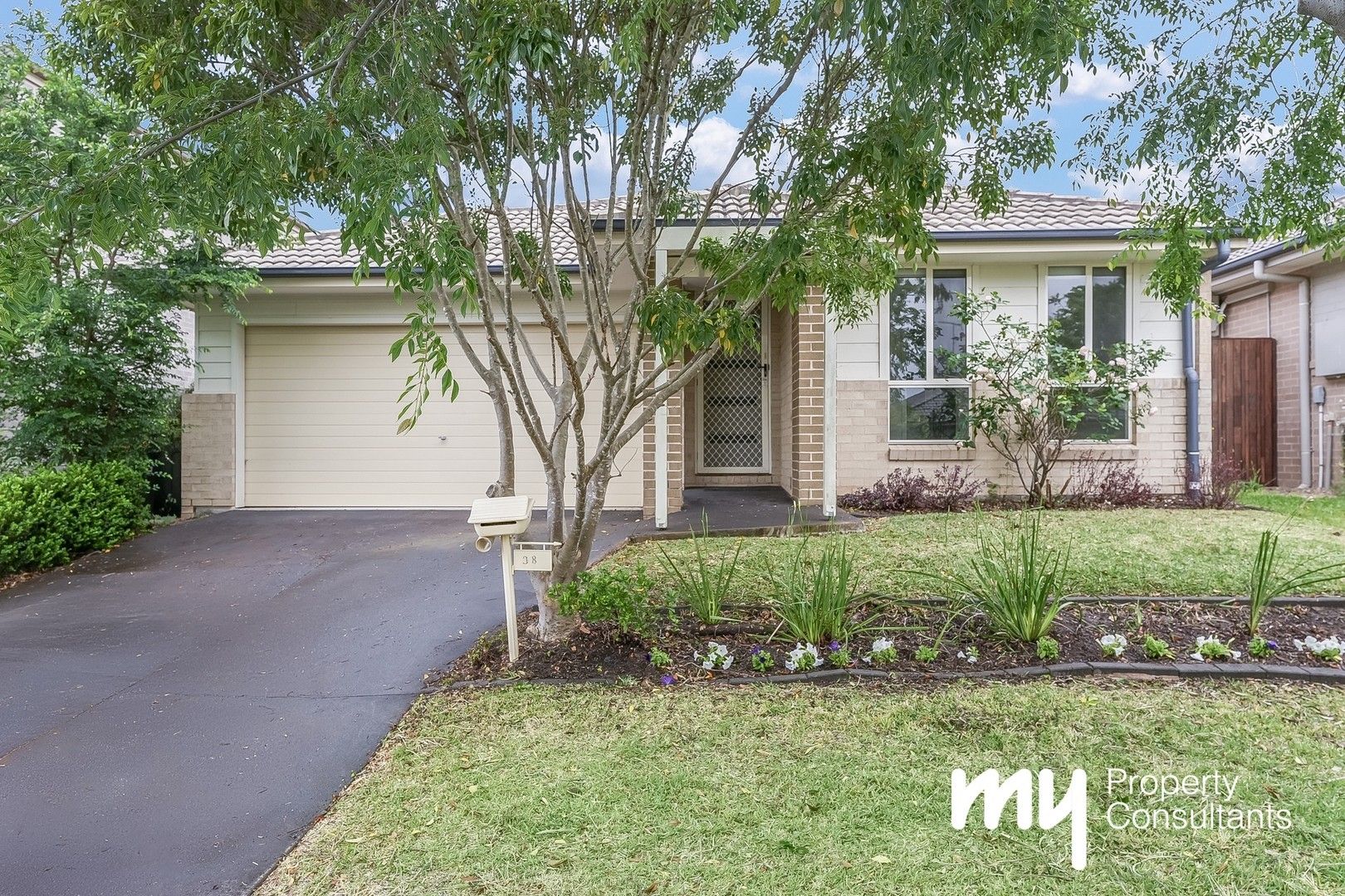 38 Longley Avenue, Elderslie NSW 2570, Image 0