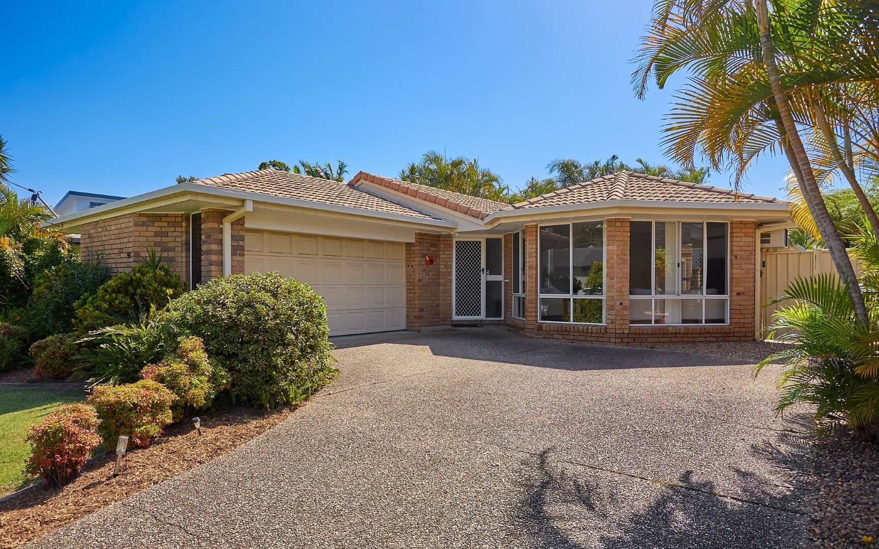95 Acanthus Avenue, Burleigh Waters QLD 4220