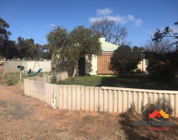 12 Downing Street, Norseman WA 6443