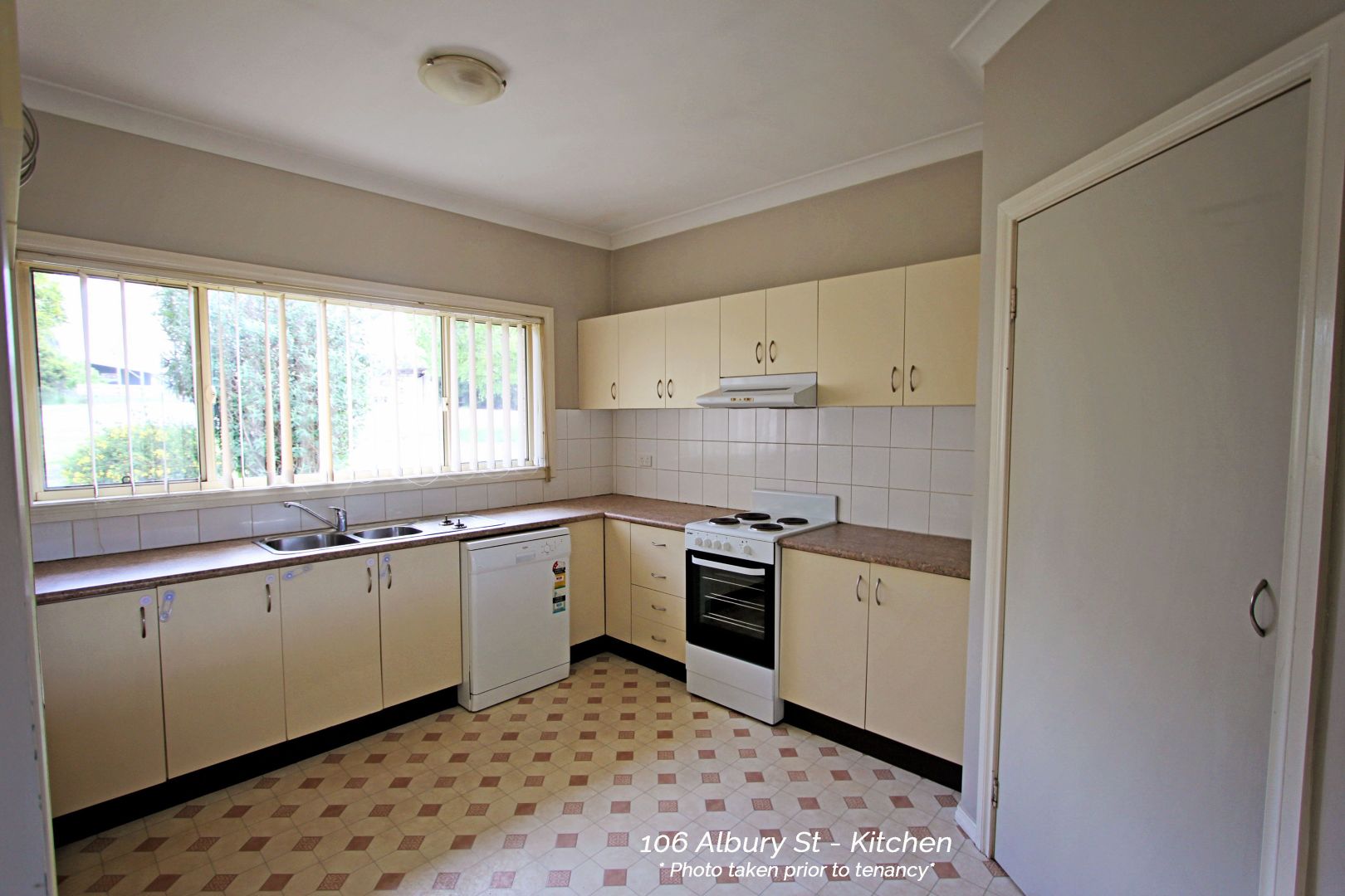 106 Albury Street, Tumbarumba NSW 2653, Image 2