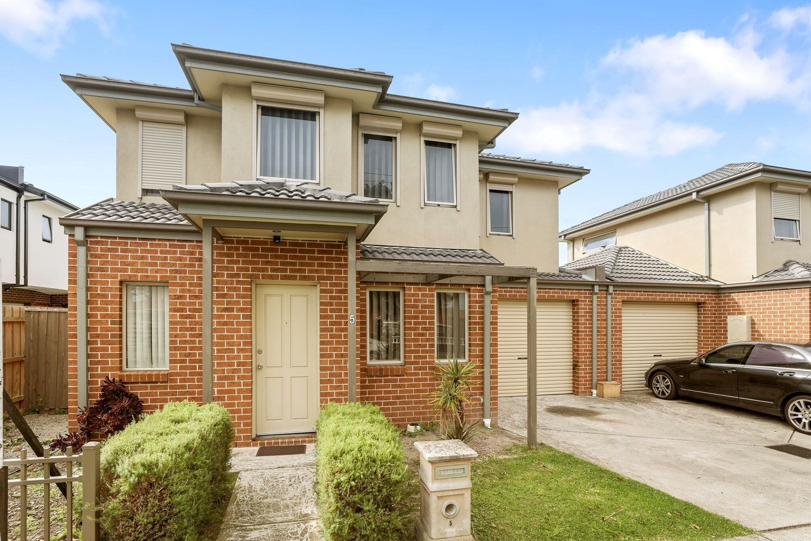 3 bedrooms Townhouse in 5 Alfred Street NOBLE PARK VIC, 3174