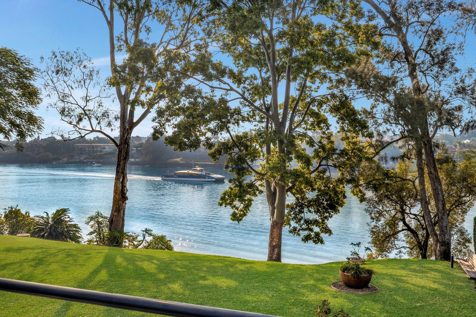 2/136 Macquarie Street, St Lucia QLD 4067, Image 0