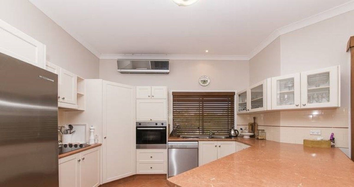 7 Pago Terrace, Pacific Pines QLD 4211, Image 1