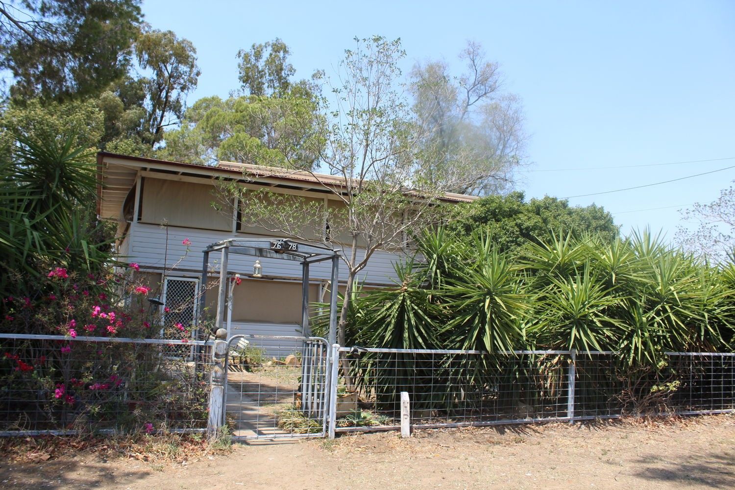3 bedrooms House in 76-78 Bingera Street PALLAMALLAWA NSW, 2399