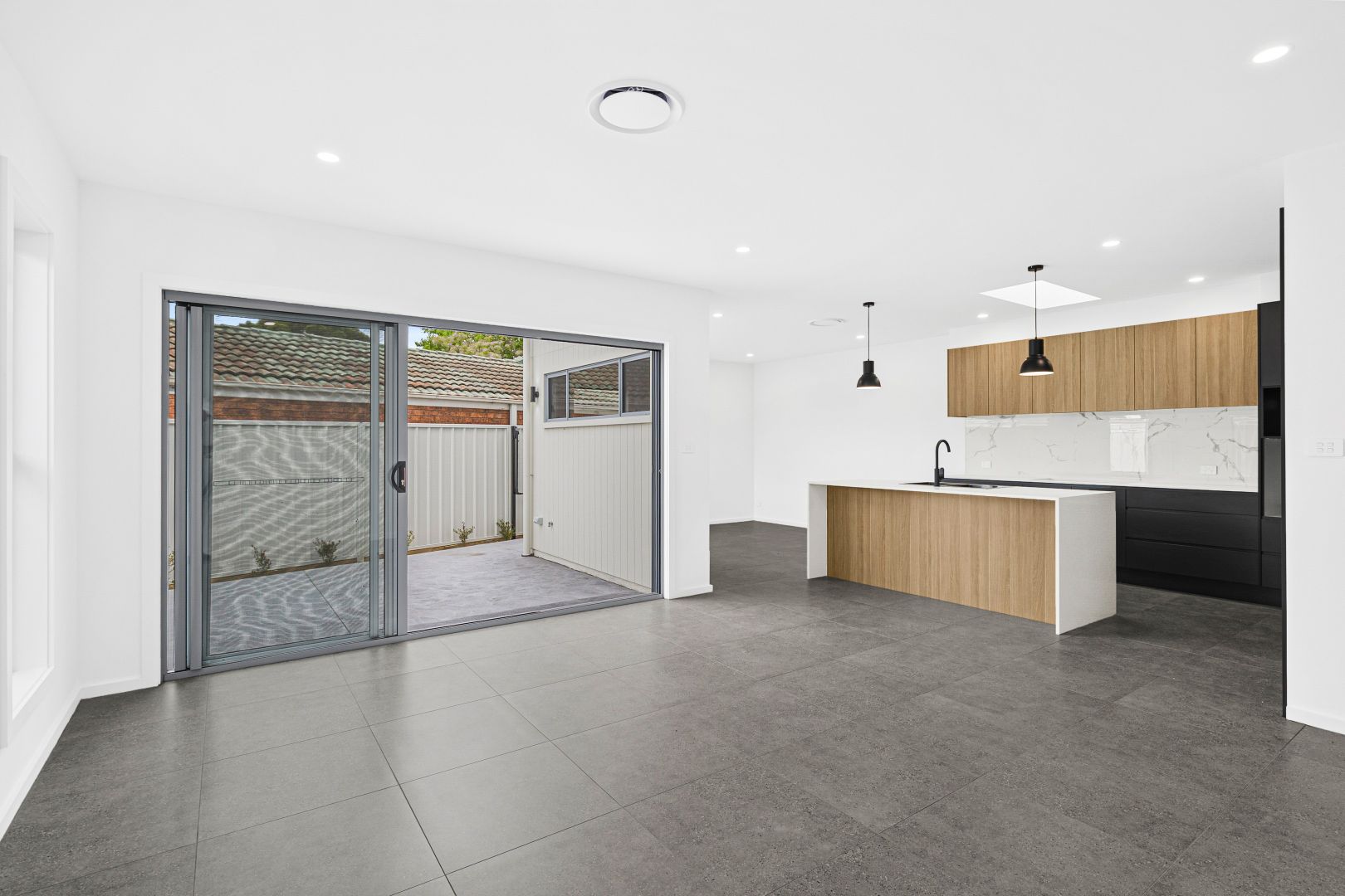 2B Calderwood Road, Albion Park NSW 2527, Image 2