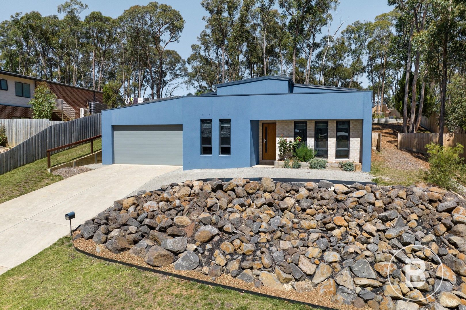 5 bedrooms House in 23 Mount Helen Avenue MOUNT HELEN VIC, 3350