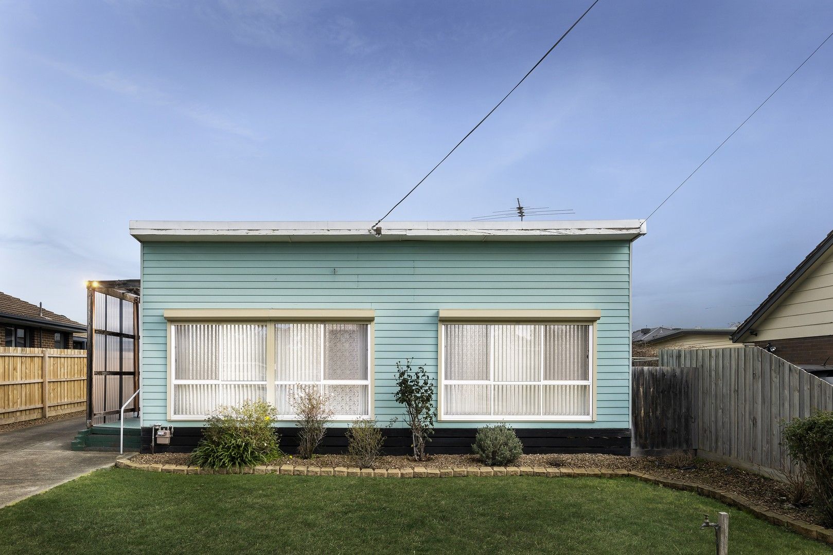 2 bedrooms House in 16 Lawson Street SUNBURY VIC, 3429
