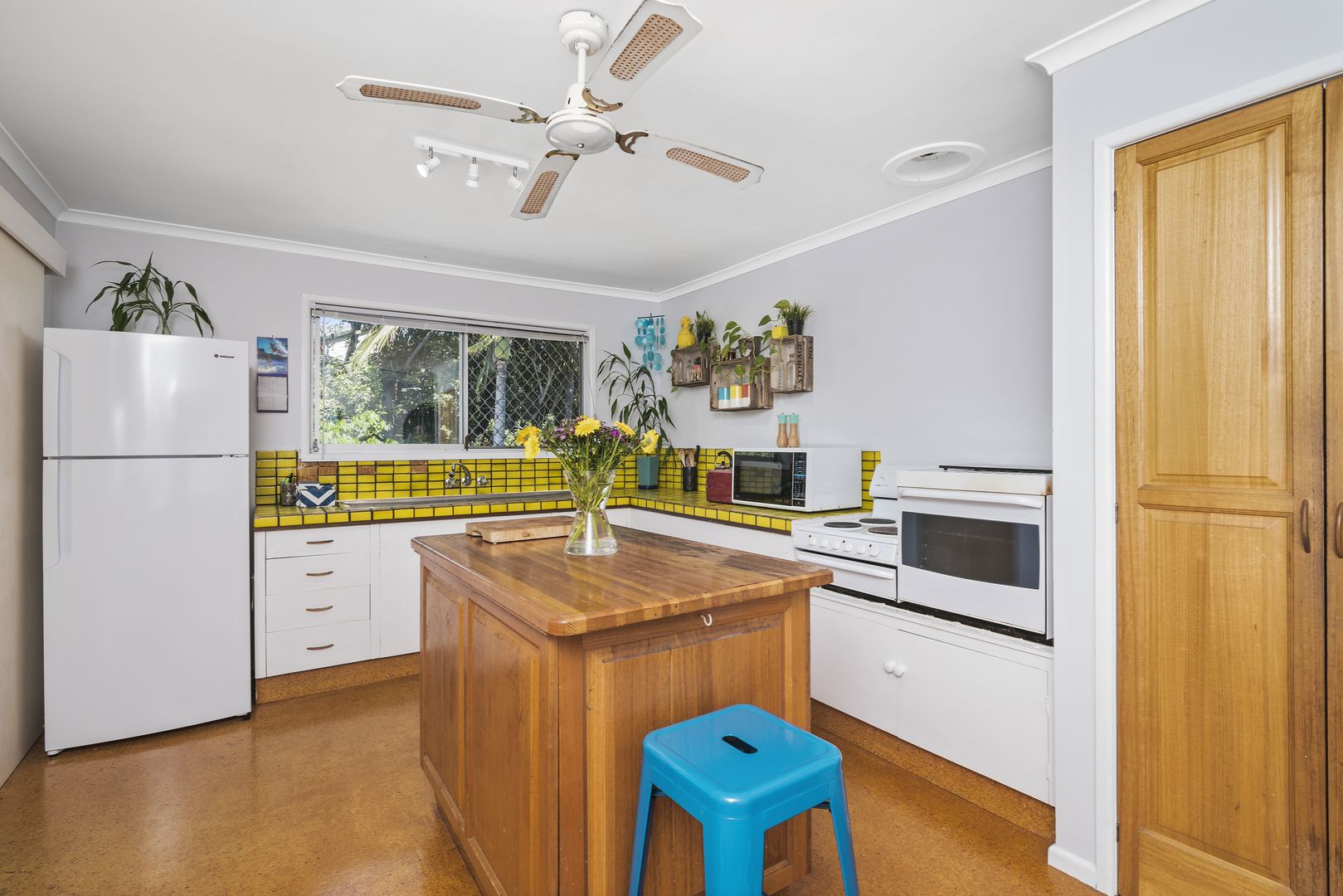 175 Mallawa Drive, Palm Beach QLD 4221, Image 2