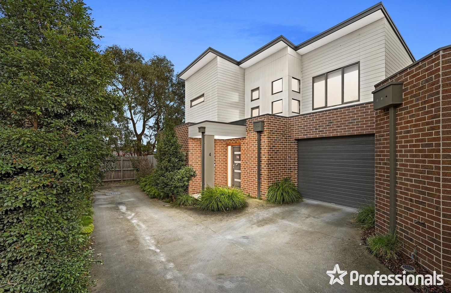 4 Brennan Close, Mooroolbark VIC 3138, Image 0