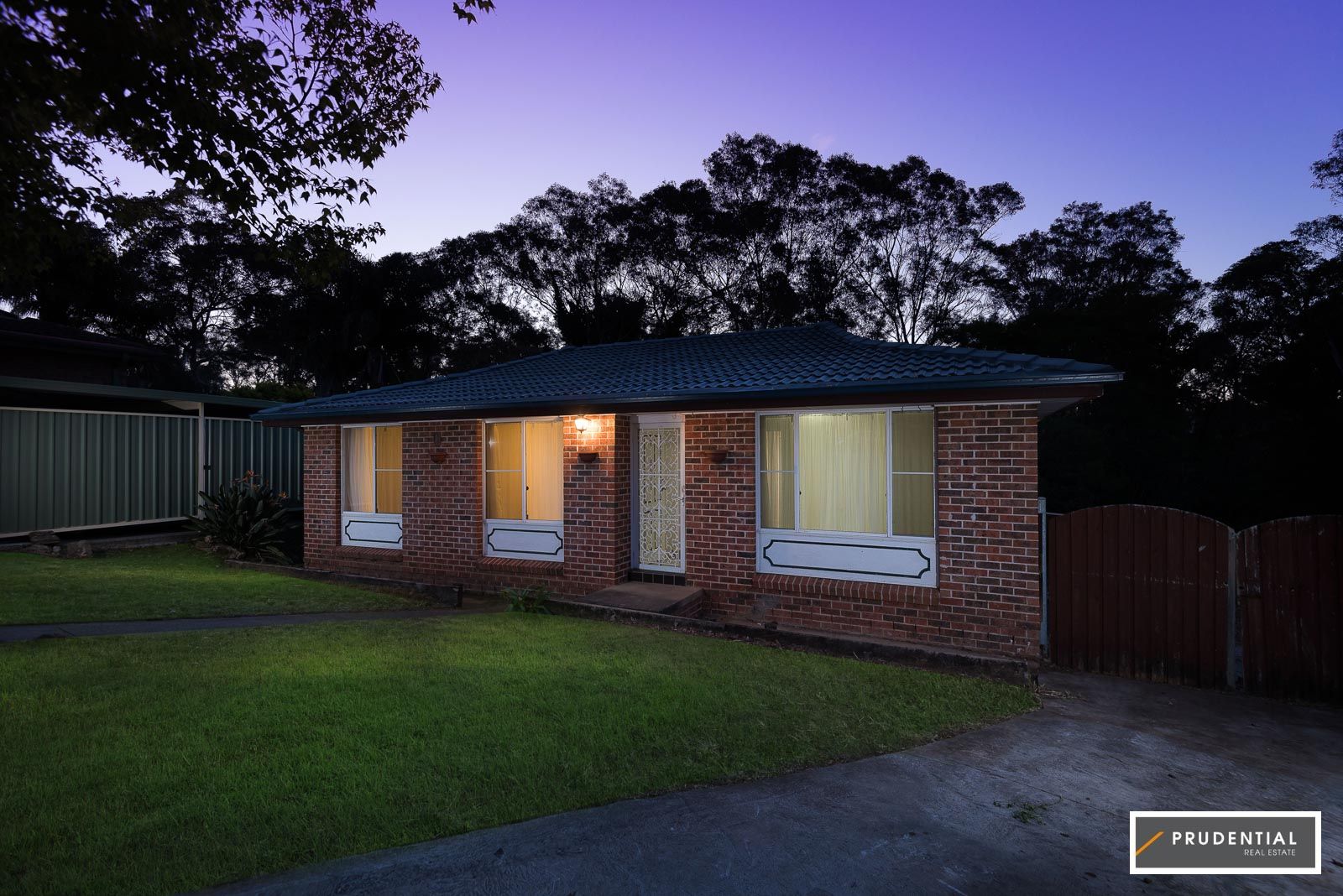 12 Bundy Close, Macquarie Fields NSW 2564, Image 0